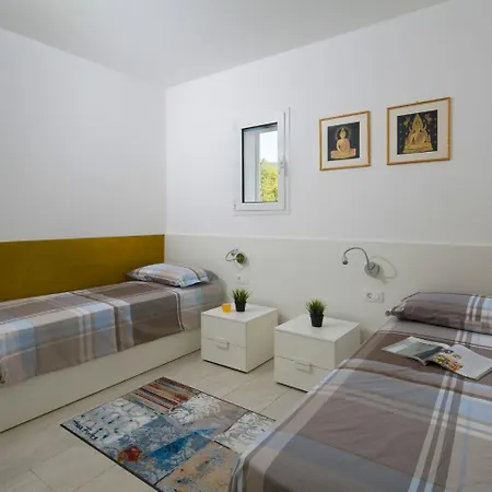 Villa Peaceful In With Sea View Stanisovi