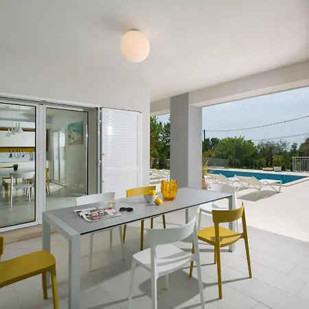 Peaceful In With Sea View Villa *